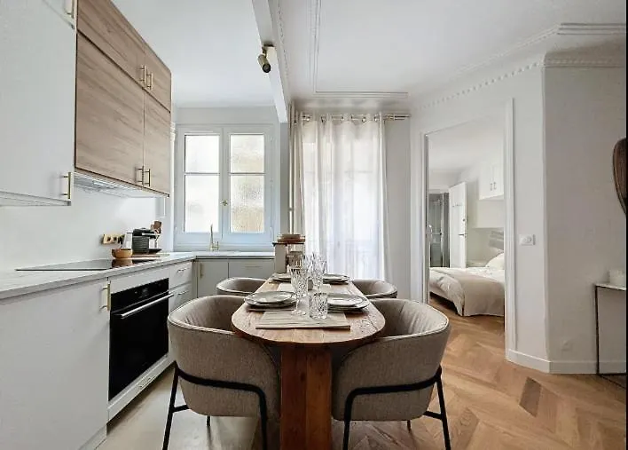 Modern Luxembourg City Center Apartment With Big Terrace 0*,  Luxemburg
