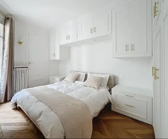 Modern Luxembourg City Center Apartment With Big Terrace